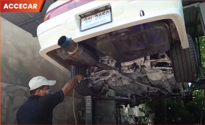 rửa gầm xe ô tô